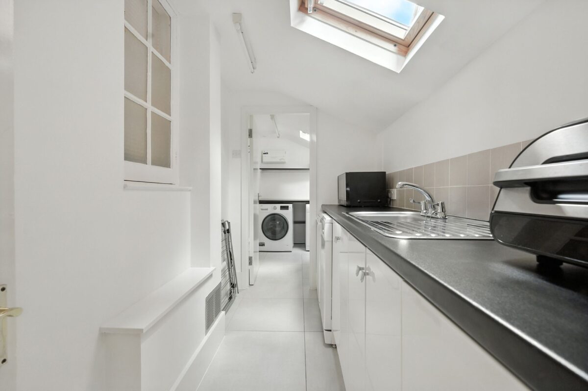 Reed Pond Walk, Gidea Park