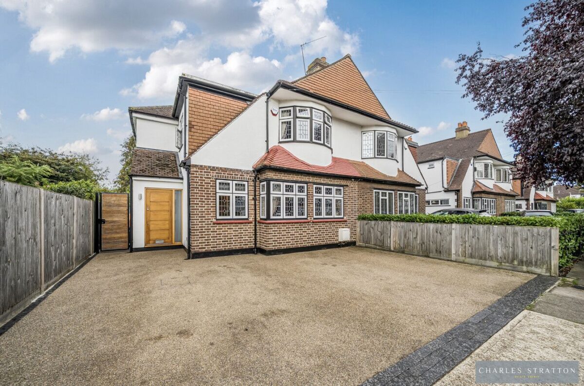 Pemberton Avenue, Gidea Park