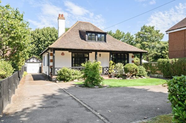 Balgores Crescent, Gidea Park