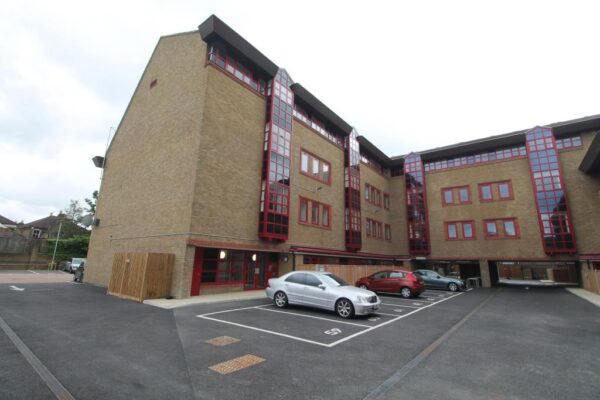 Loam House, London Road, Romford, RM7