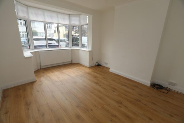 Woodfield Drive, Gidea Park, RM2