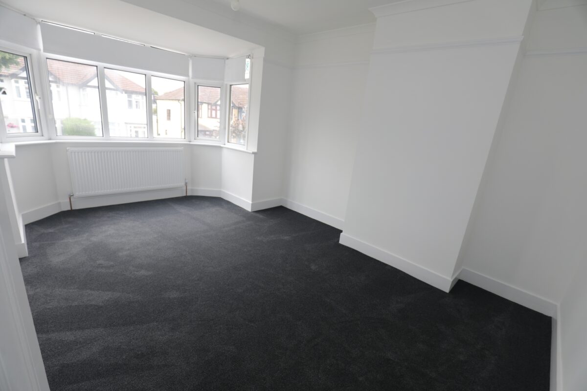 Woodfield Drive, Gidea Park, RM2