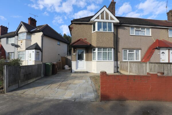 Whitebarn Lane, Dagenham, RM10
