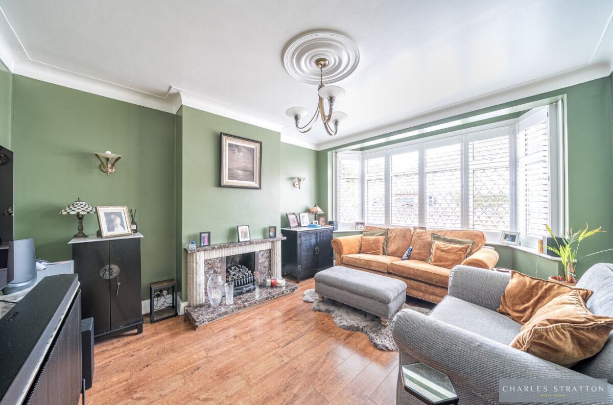 Mashiters Walk, Marshalls Park