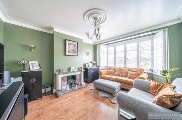 Mashiters Walk, Marshalls Park