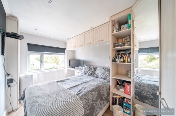 Mashiters Walk, Marshalls Park