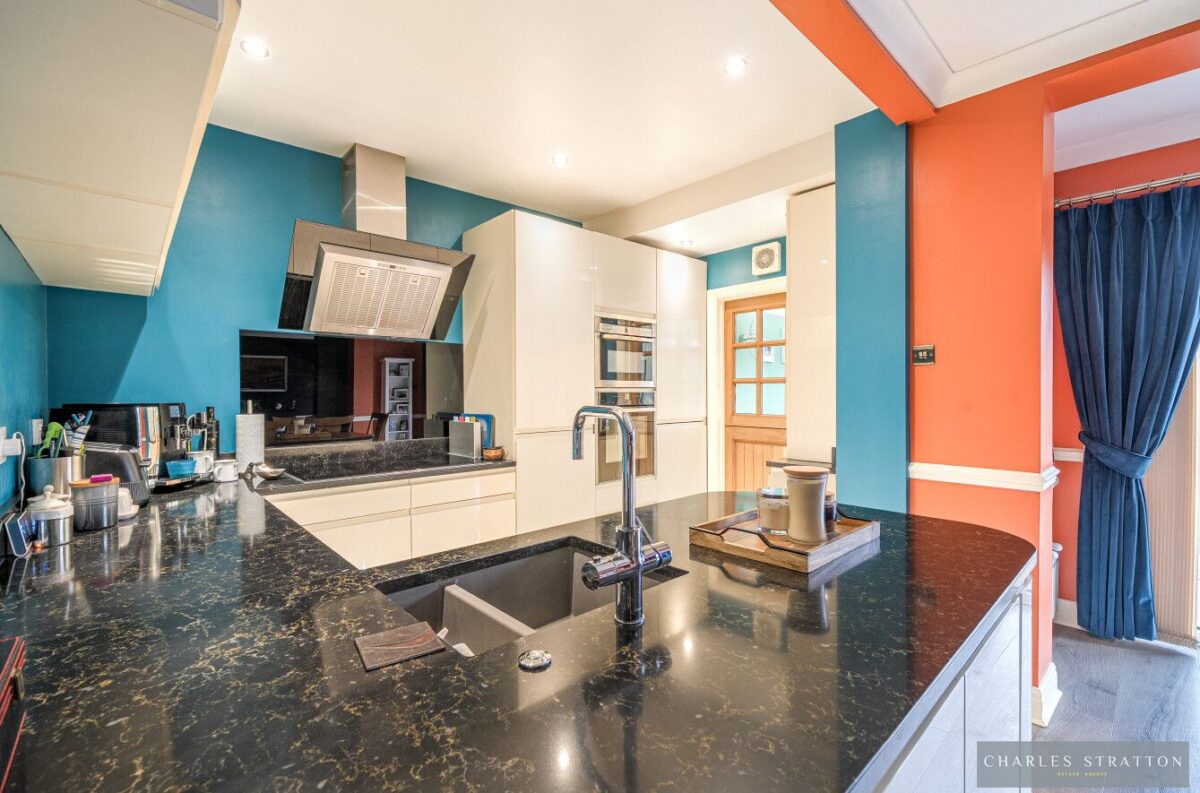 Mashiters Walk, Marshalls Park