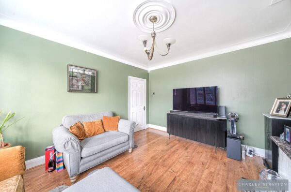 Mashiters Walk, Marshalls Park