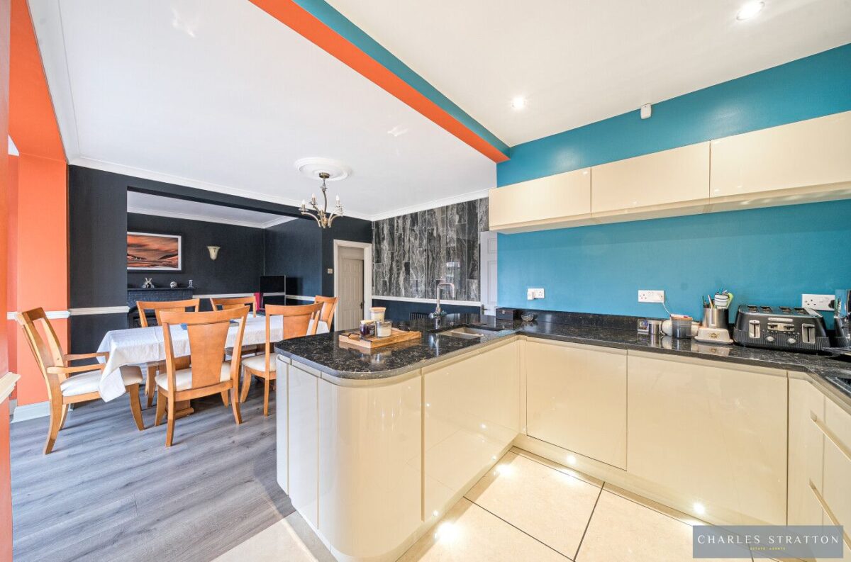 Mashiters Walk, Marshalls Park