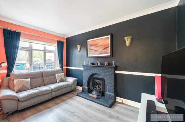 Mashiters Walk, Marshalls Park