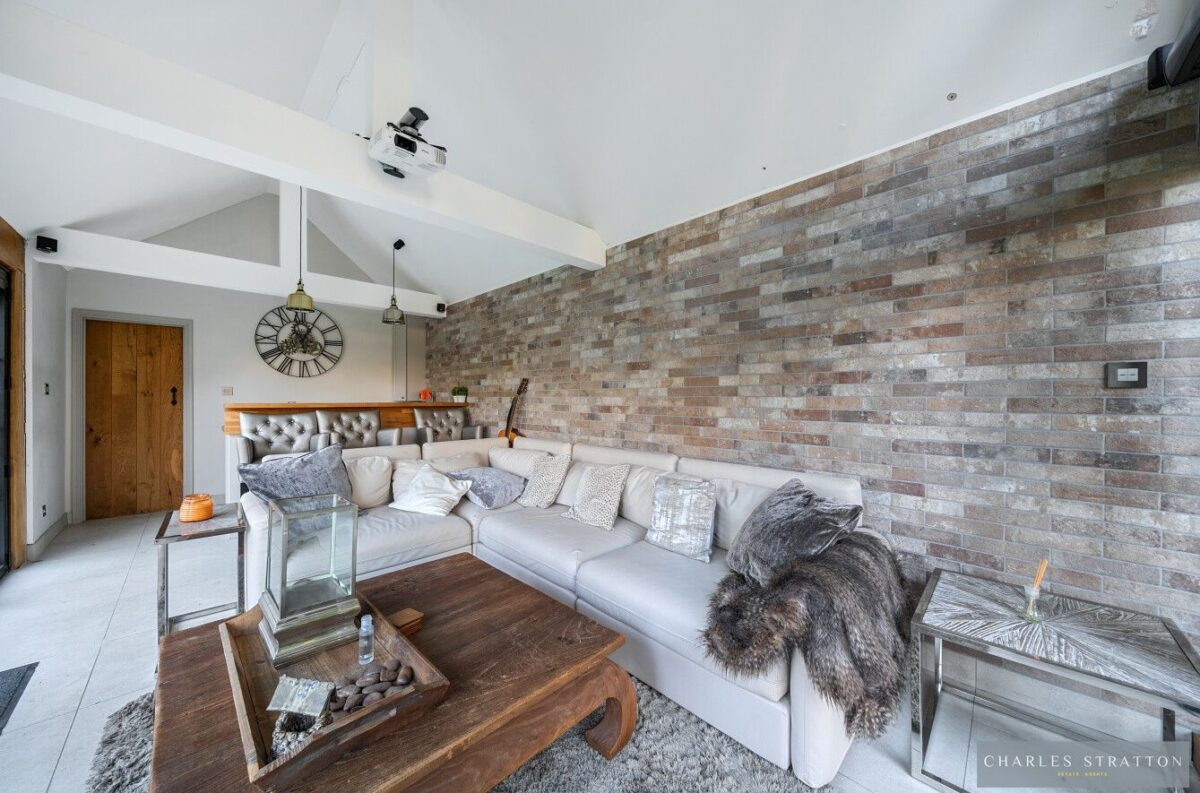 Main Road, Gidea Park