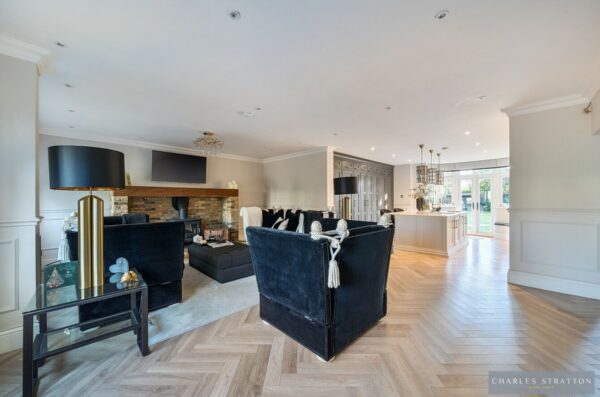 Main Road, Gidea Park