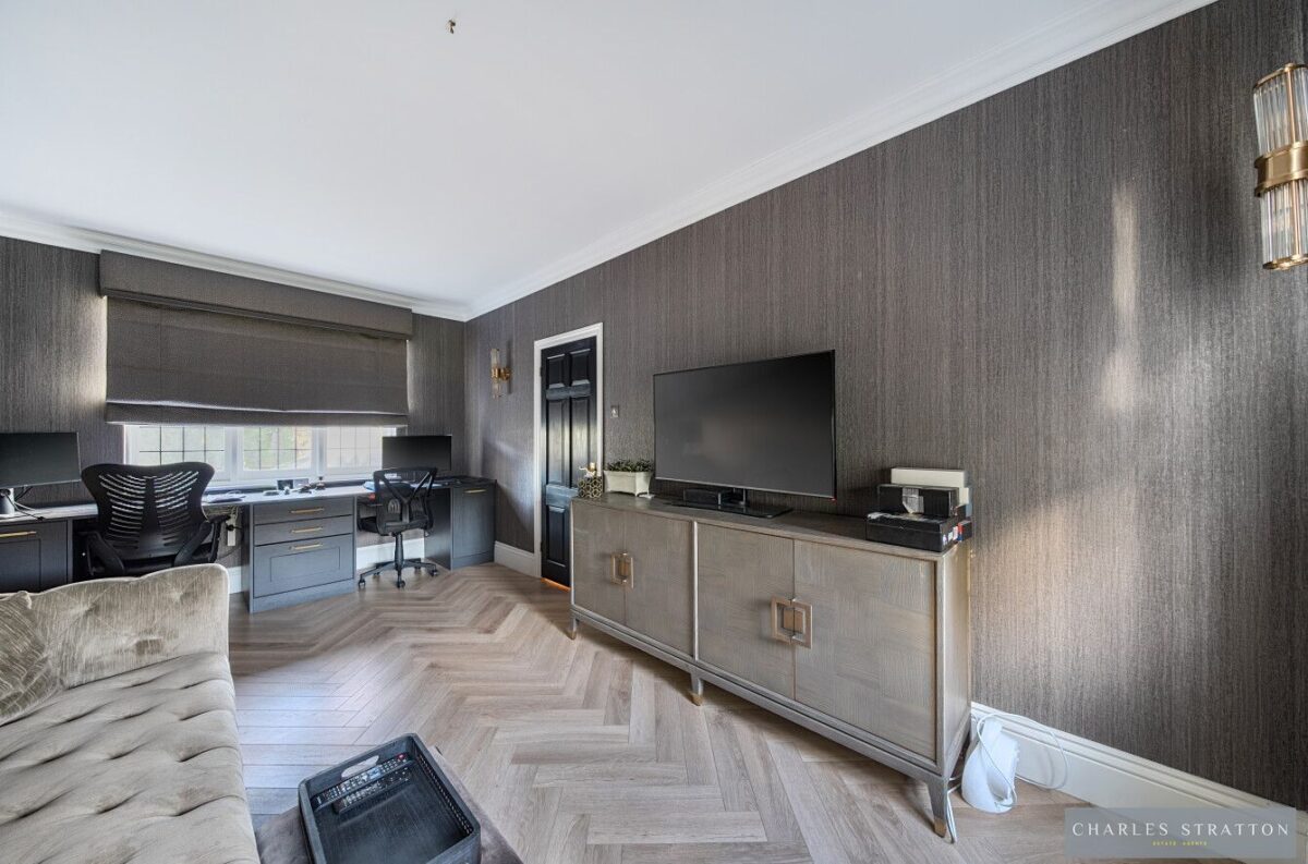 Main Road, Gidea Park