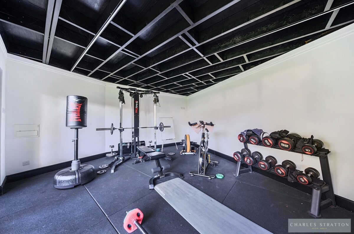 Main Road, Gidea Park