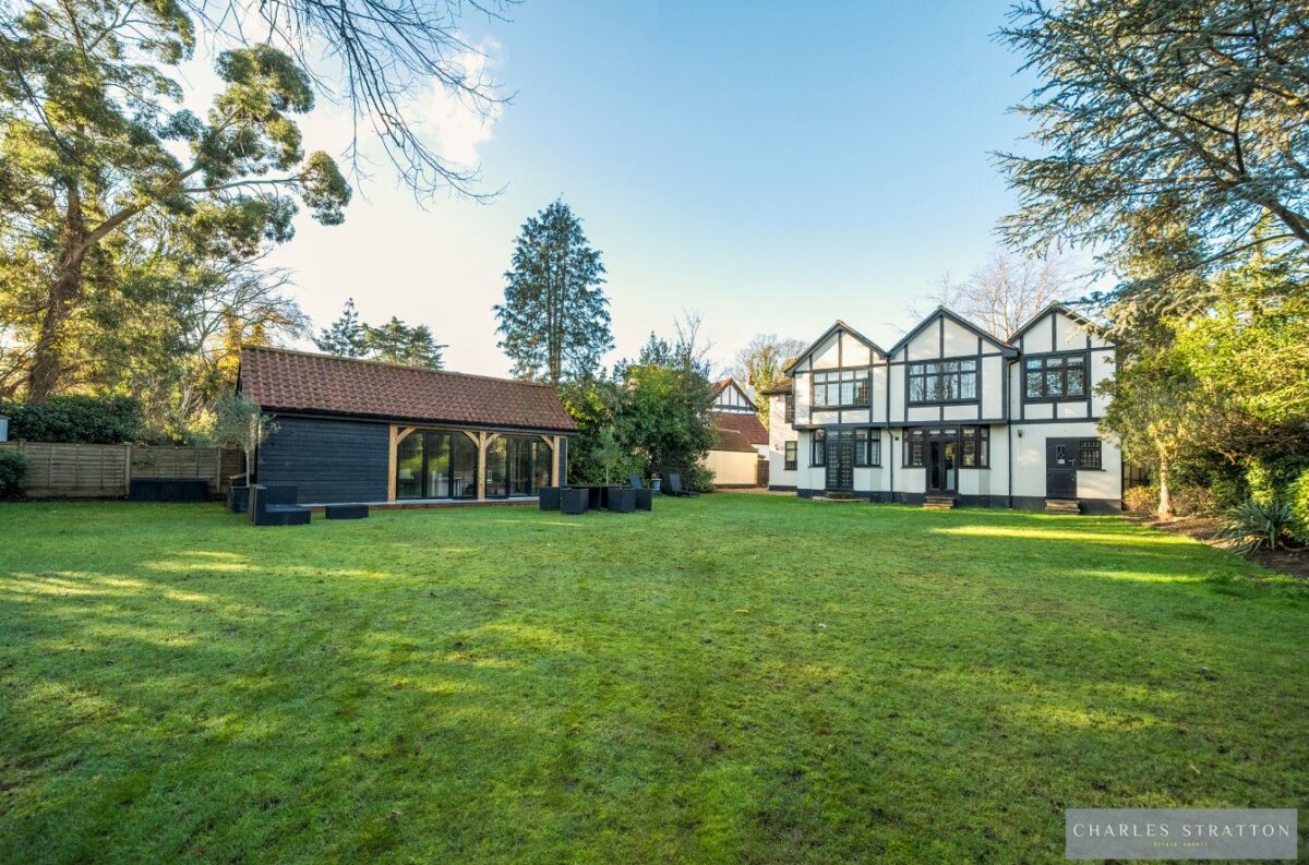 Main Road, Gidea Park