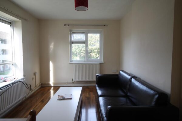 Cross Road, Mawneys, Romford, RM7