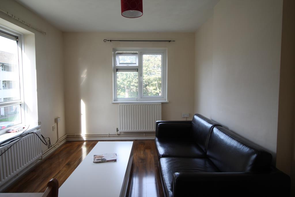 Cross Road, Mawneys, Romford, RM7