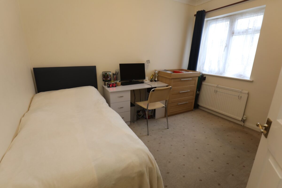 Kensington Road, Romford, RM7