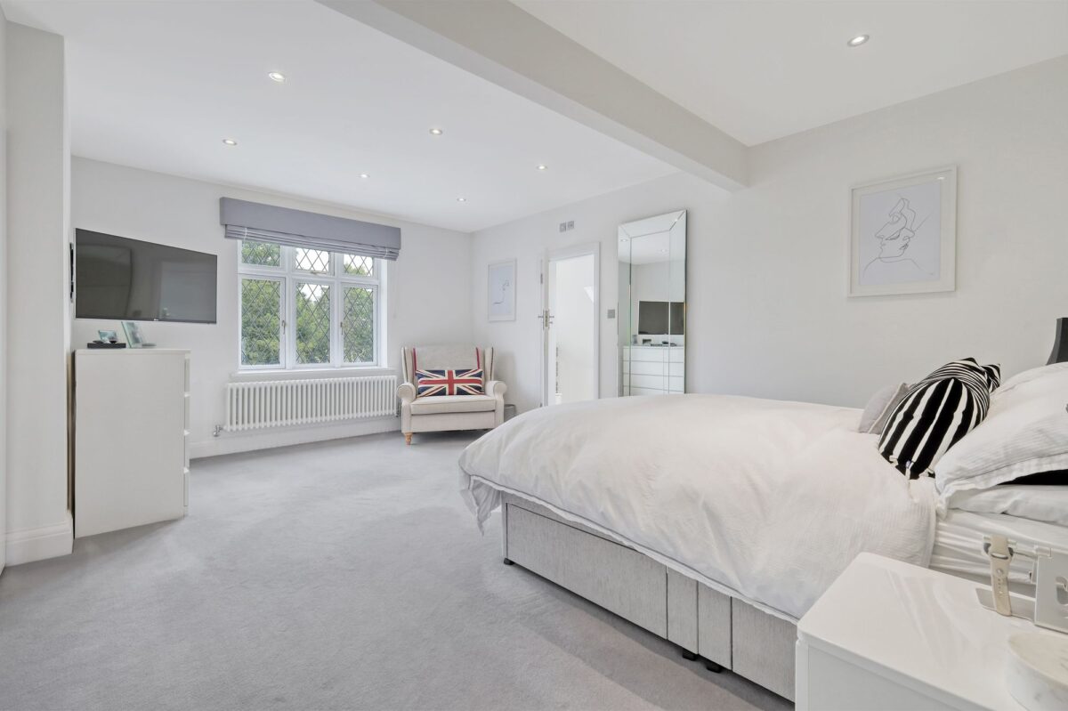 Broadway, Gidea Park