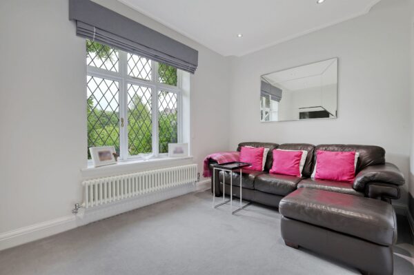 Broadway, Gidea Park