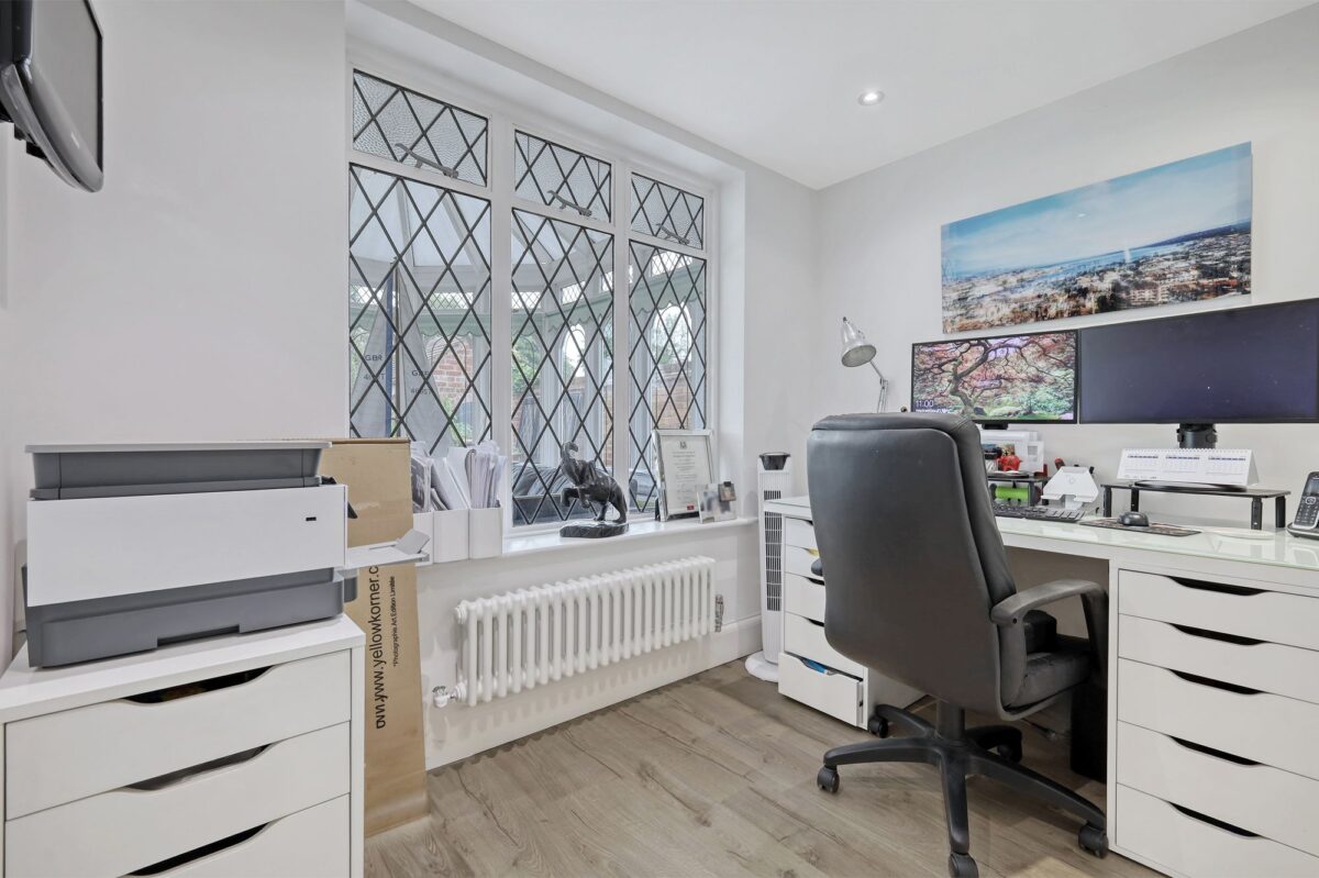 Broadway, Gidea Park