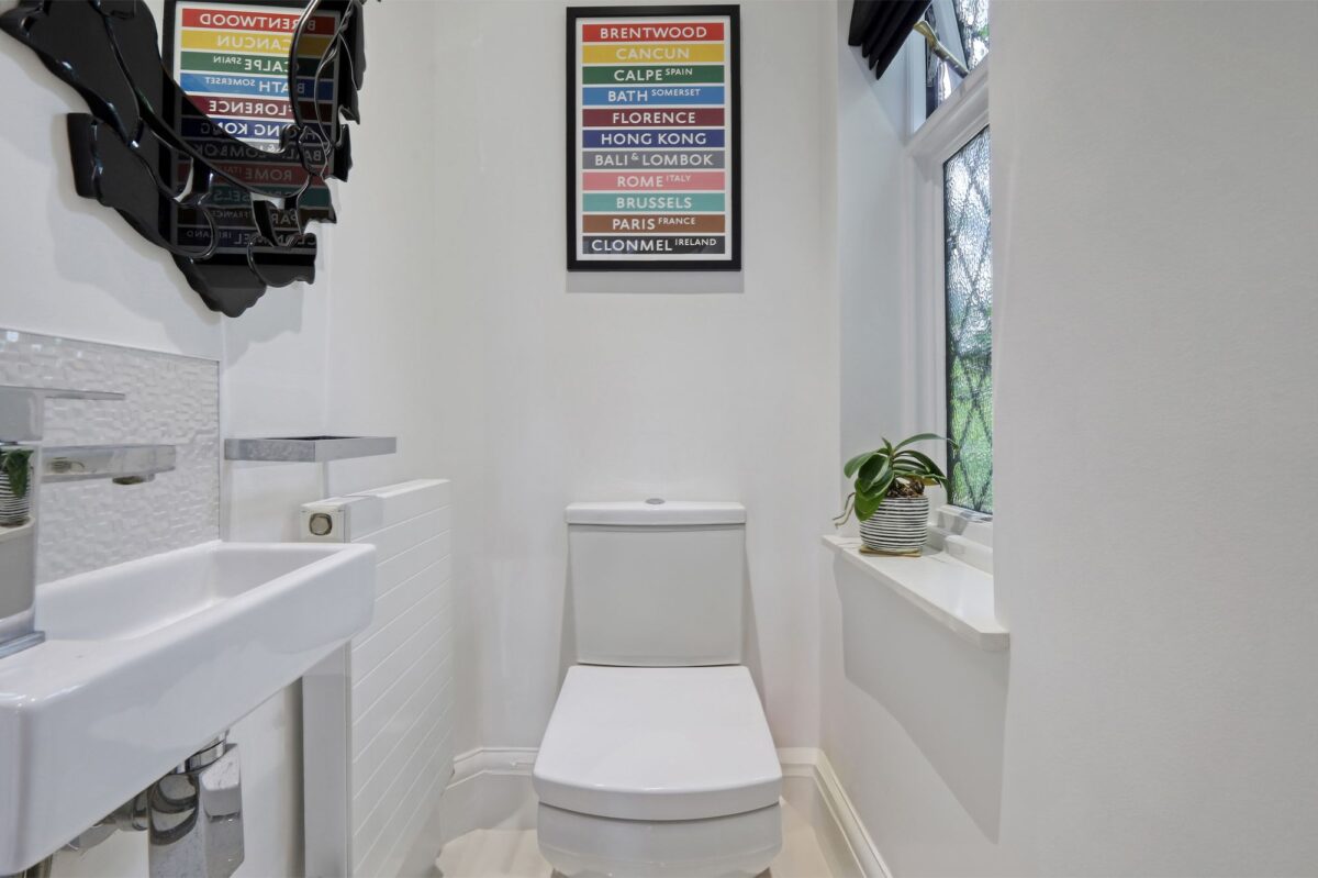 Broadway, Gidea Park