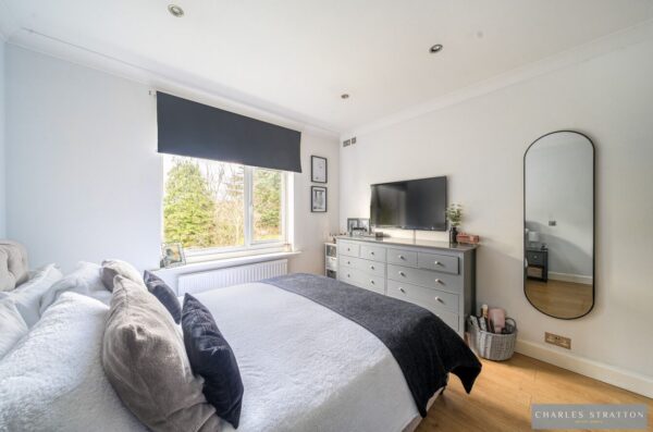 Lodge Avenue, Gidea Park