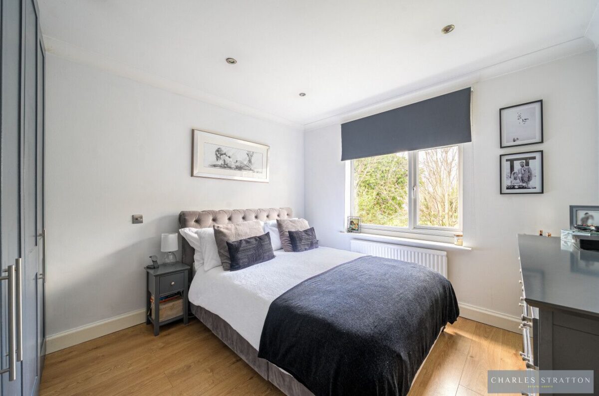 Lodge Avenue, Gidea Park