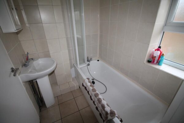 Salisbury Road, Grays, RM17