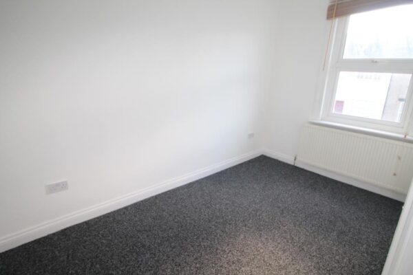 Salisbury Road, Grays, RM17