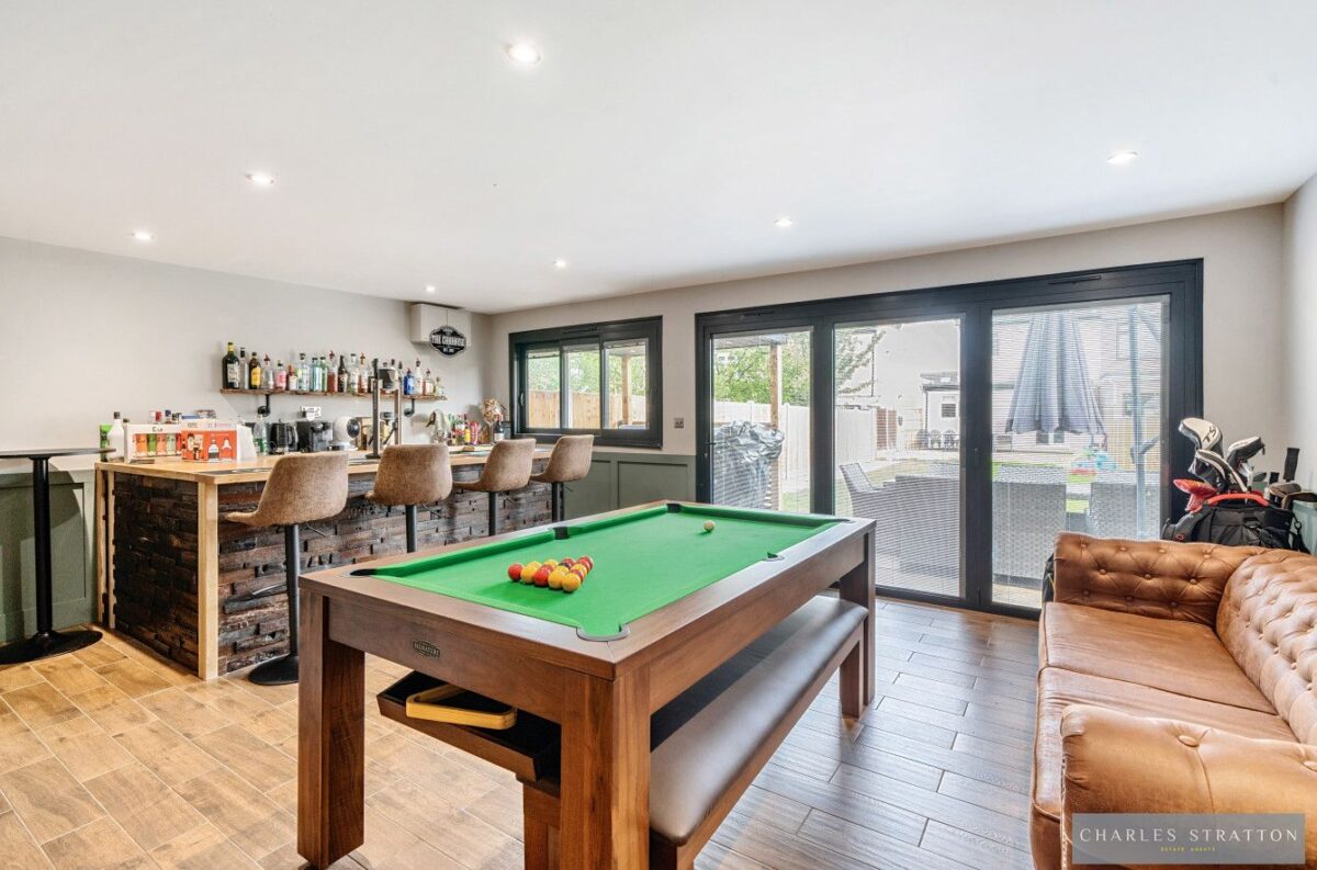 Harwood Avenue, Hornchurch