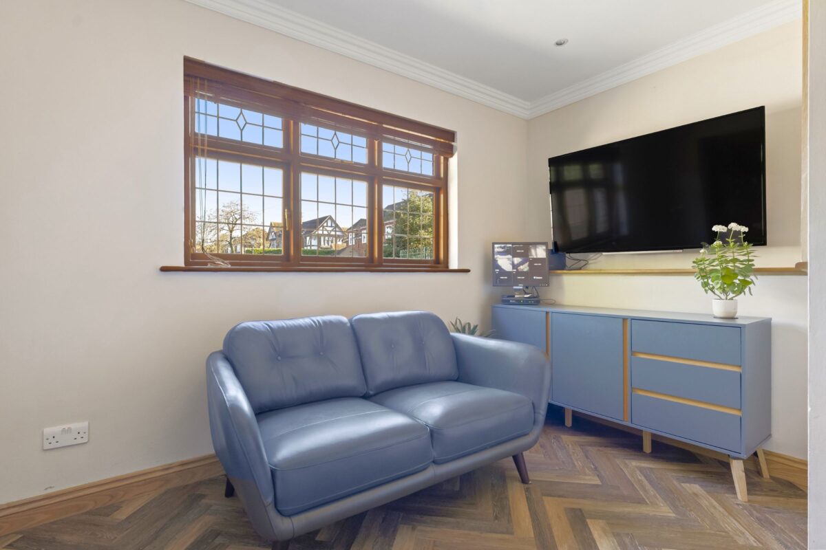 Gidea Close, Gidea Park