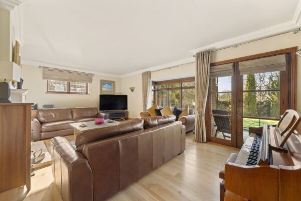 Gidea Close, Gidea Park