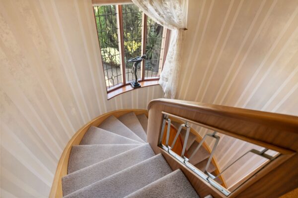 Gidea Close, Gidea Park