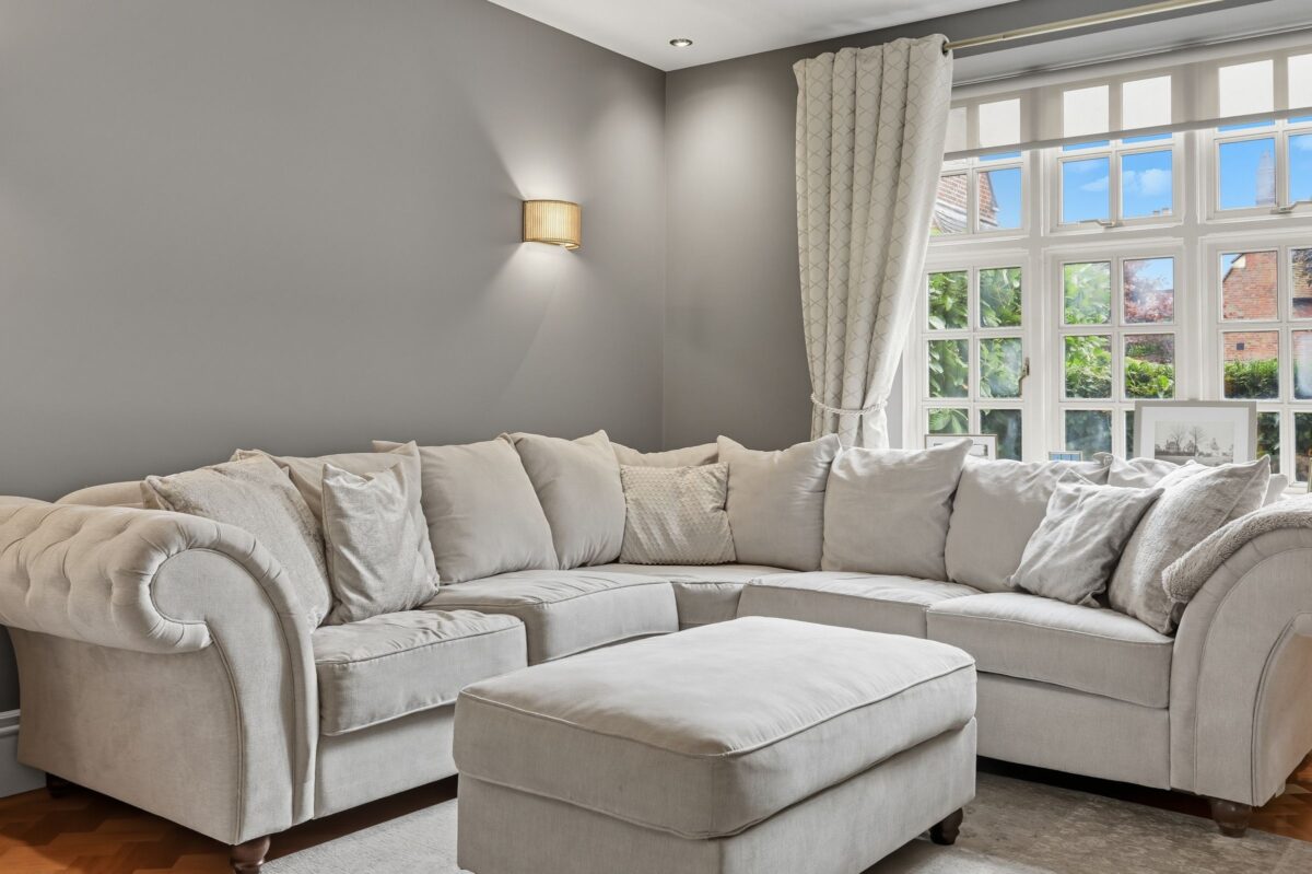 Reed Pond Walk, Gidea Park