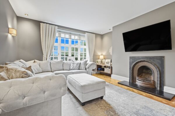 Reed Pond Walk, Gidea Park