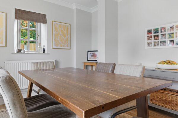 Reed Pond Walk, Gidea Park