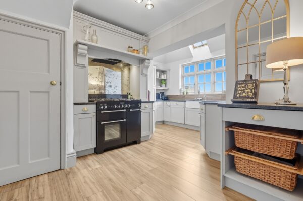 Reed Pond Walk, Gidea Park