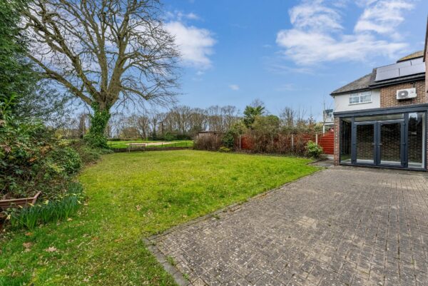 Links Avenue, Gidea Park