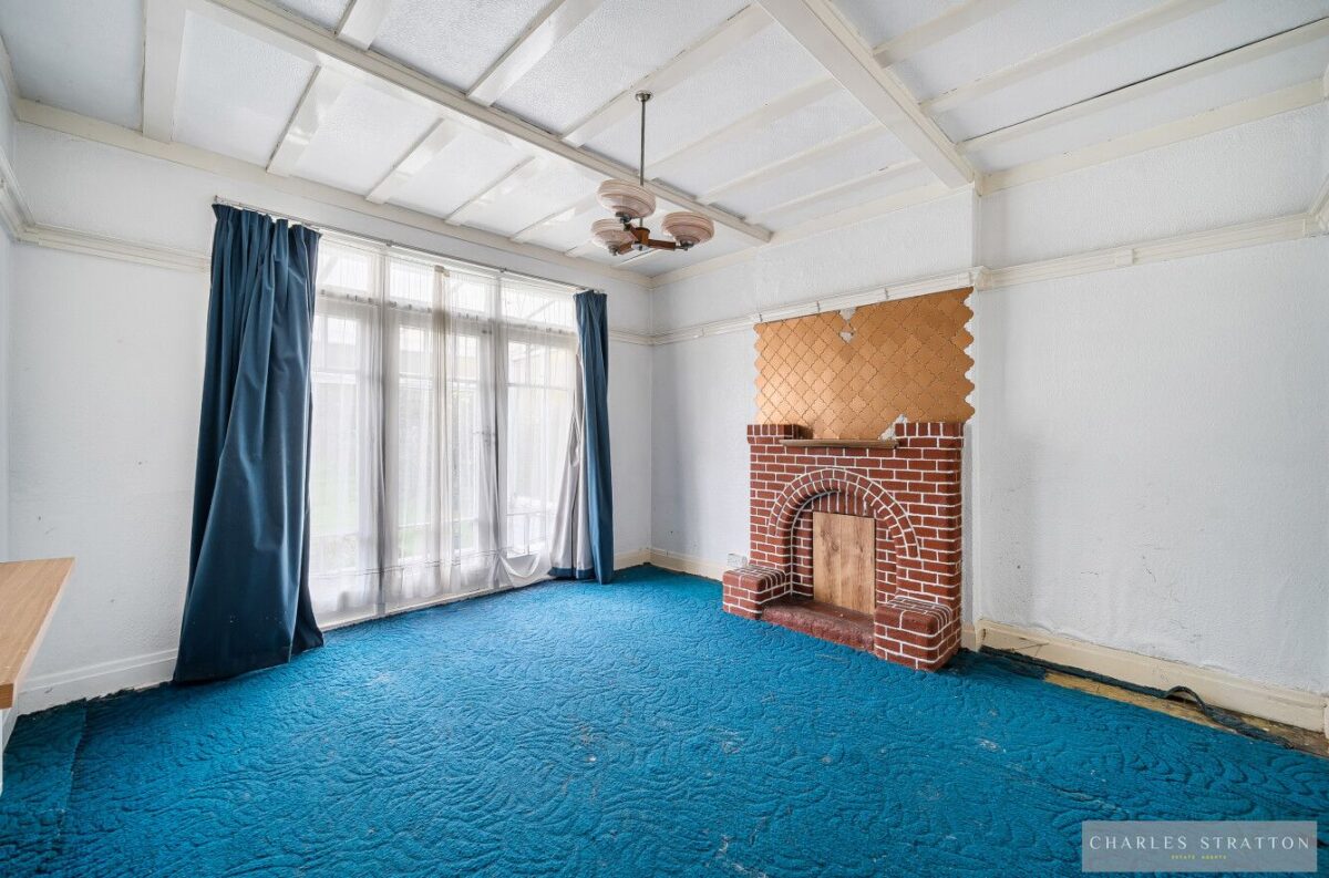 Hall Park Road, Upminster