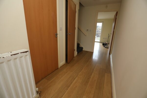 Draper Close, Grays, RM20