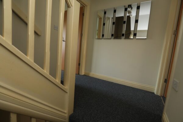 Draper Close, Grays, RM20