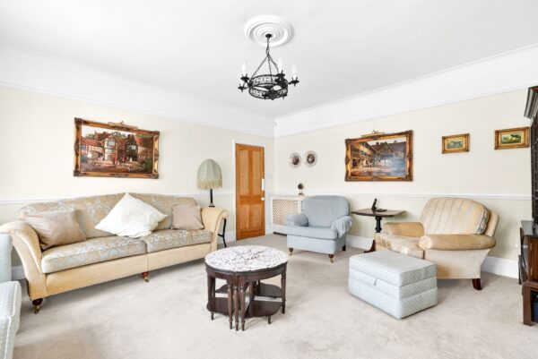 Links Avenue, Gidea Park