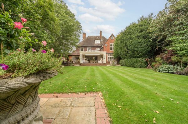 Gidea Close, Gidea Park