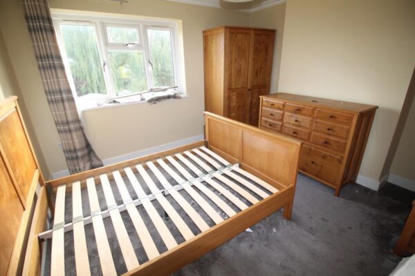 Eastern Avenue East, Romford, RM2