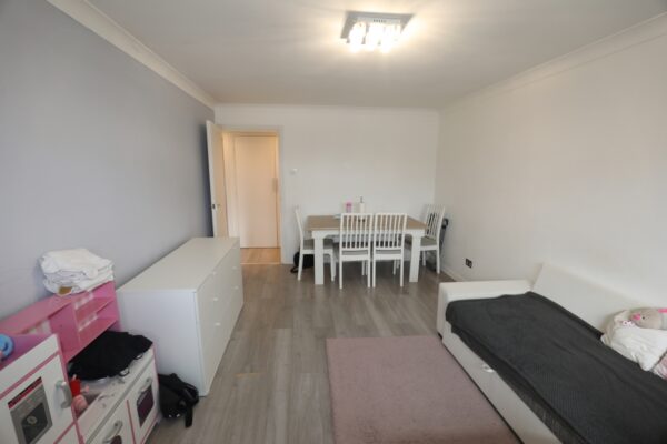 Marwell Close, Romford, RM1