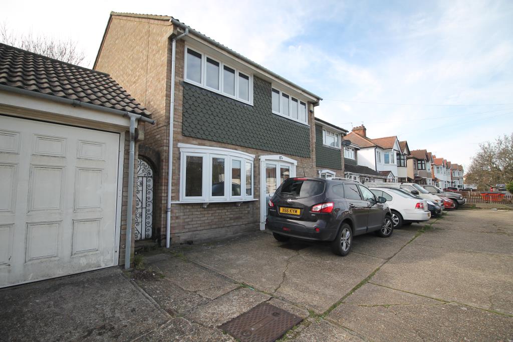 Slewins Lane, Hornchurch, RM11