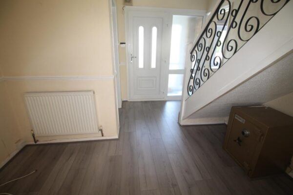 Slewins Lane, Hornchurch, RM11