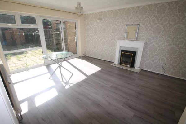 Slewins Lane, Hornchurch, RM11
