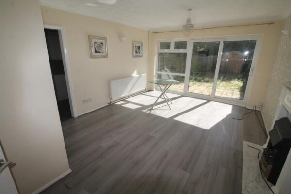 Slewins Lane, Hornchurch, RM11